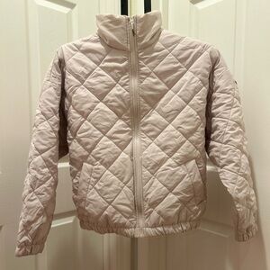 Vuori Puffer Jacket in Light Beige